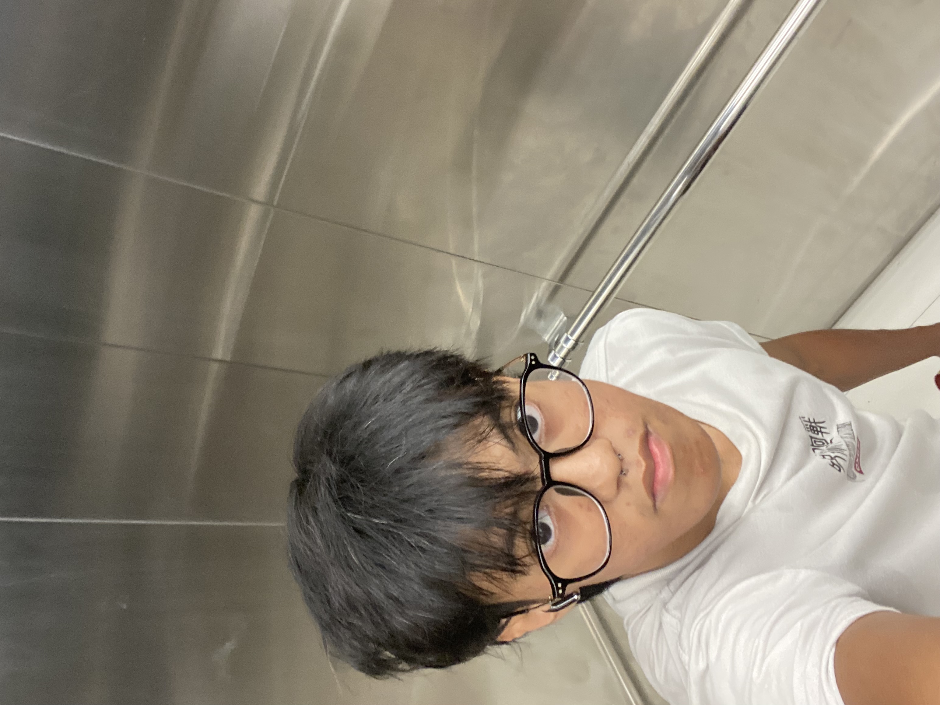 louie_hannz_daniel's profile picture